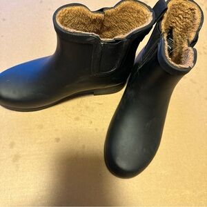 Chooka Black Ankle Boots with Tan Lining